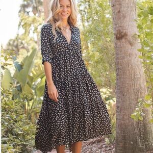 Natural Life Rebecca Midi Dress | Floral Black Cream Rose Midi Dress size M